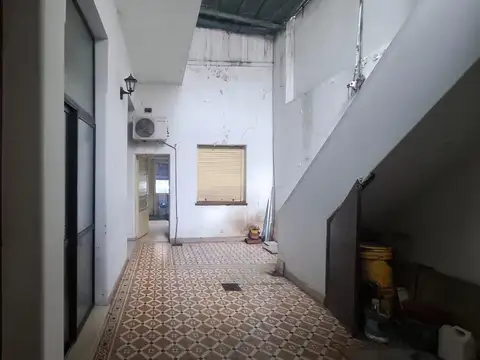 Venta de casa 3 ambientes en Floresta apto credito