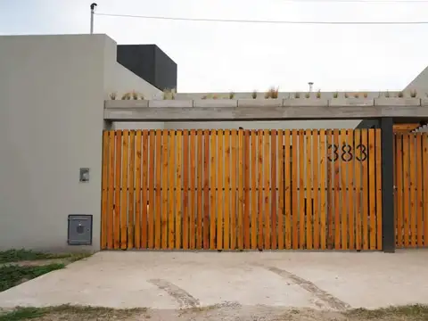 Venta PH 2 Ambientes con Garage, Patio Parilla en Lobos