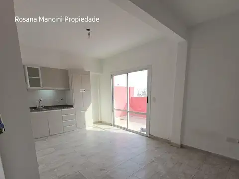 24 De Noviembre 1200, Piso 6