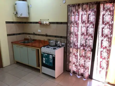 Casa 2 ambientes con 1 baño
