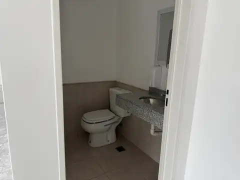 Oficina en Venta con 2 cocheras