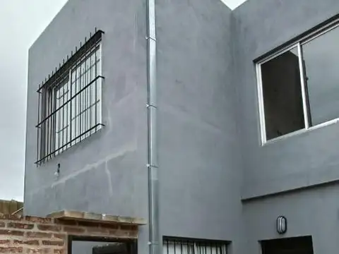 Depto Tipo Casa 2 ambientes con 1 baño