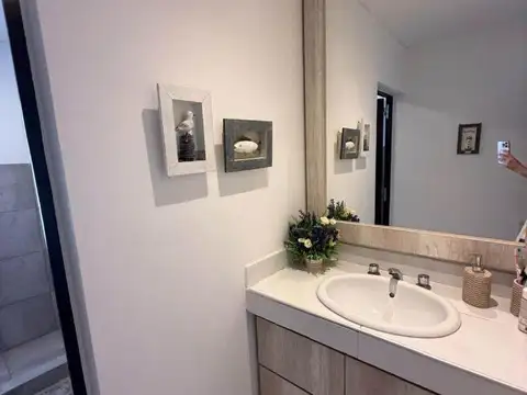 Exc duplex Vta 2 dorm gal/asad/jardin frente UCASAL