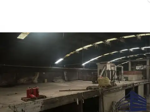 Galpon en Alquiler 40  mts Fondo