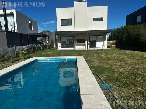 Av de los Lagos Barrio Araucarias  PUERTOS PG
