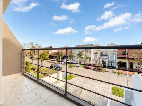 Depto Tipo Casa en Venta de 4 ambientes