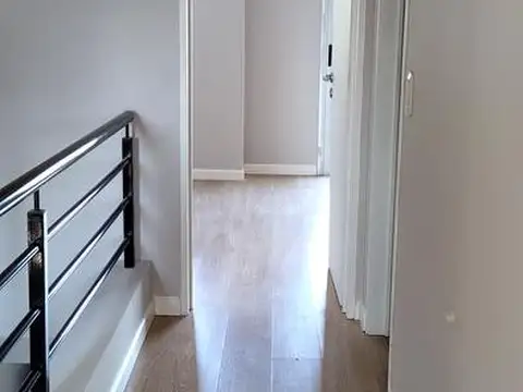 Depto Tipo Casa en Venta 1 año