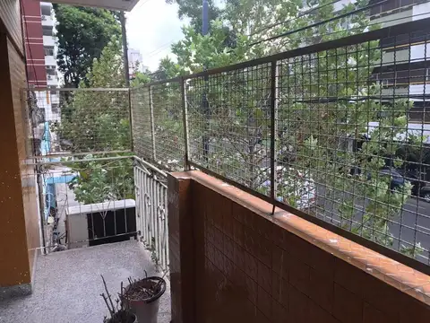 Av Gaona 2700, Piso 1