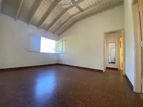 Depto Tipo Casa en Alquiler de 1 dormitorio