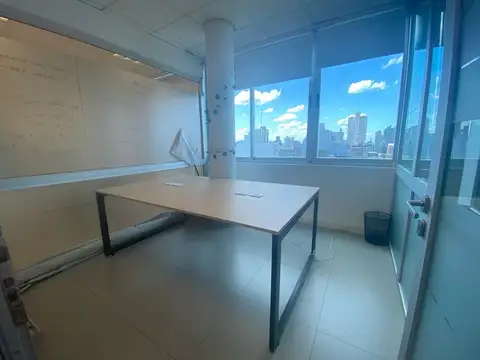 Oficina en Alquiler con 1 cochera