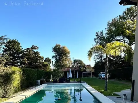 Casa 3 dormitorios  terreno 972 m