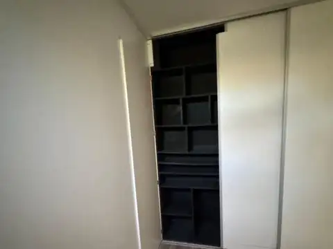 462 1500, Piso 1