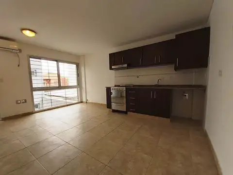 Departamento en Alquiler en Haedo, $ 550.000