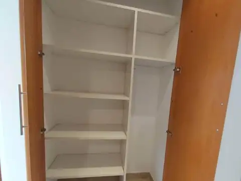 DEPARTAMENTO EN HAEDO CENTRO SUR EN ALQUILER