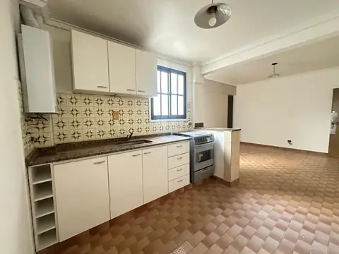 Departamento en Alquiler en Valentin Alsina, $ 550.000