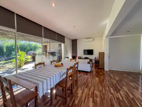 Casa 5 ambientes con 1 baño