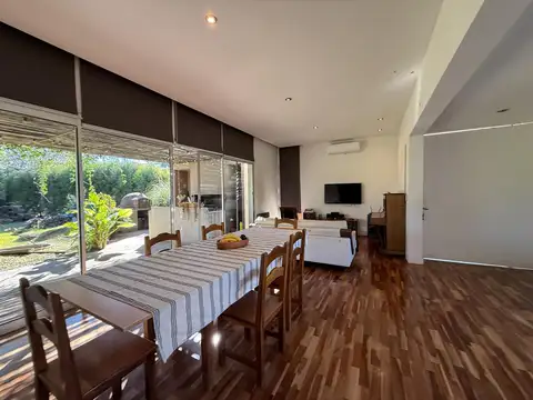 Venta casa de de 2 dormitorios barrio cerrado Aguadas