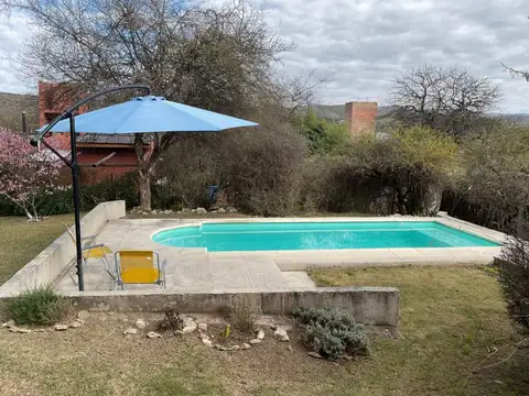Casa 2 ambientes con 1 baño