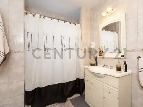 Departamento 4 ambientes con 2 baños