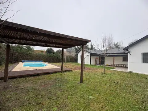 CASA EN ALQUILER ZARATE