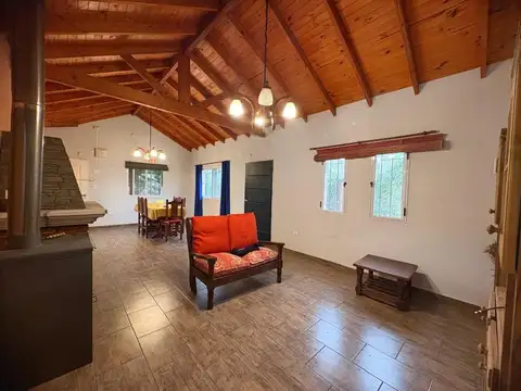 Casa 3 ambientes con 1 baño