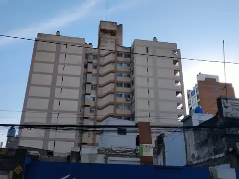 Alvear 1400