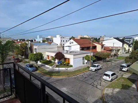 Depto Tipo Casa en Venta de 4 ambientes