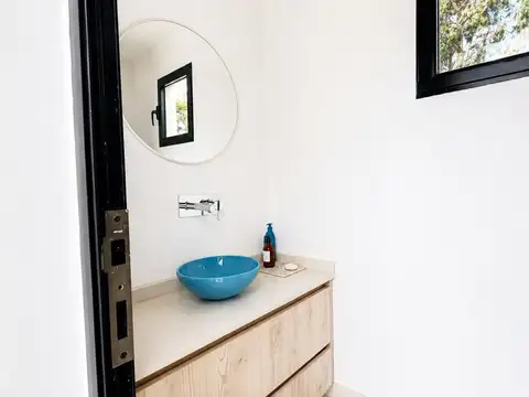 CASA EN VENTA EN MIRALAGOS