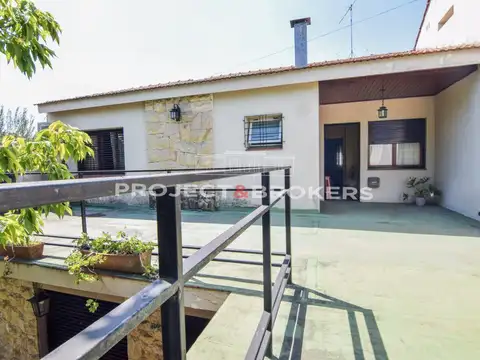 Casa en venta en Castelar