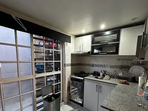 DUPLEX  3 DORM MUY LUMINOSO Y COCHERA