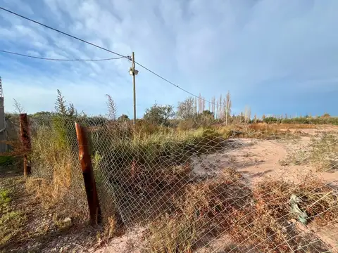 Calle 25 de Mayo Oeste 1300