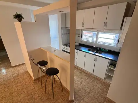 Excelente piso de 2 dormitorios completamente amoblado en alquiler en calle 56 e/12 y 13, La Plata