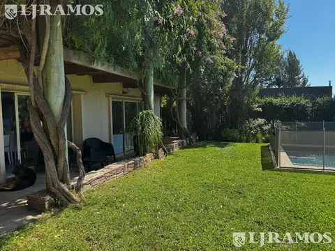 Casa en venta al rio con amarra propia, Barrio Santa Catalina, Villanueva