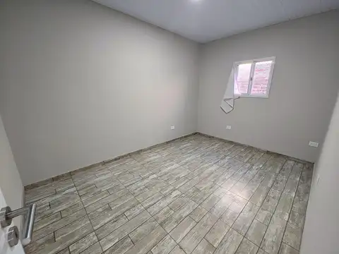 Casa en Alquiler con 1 cochera