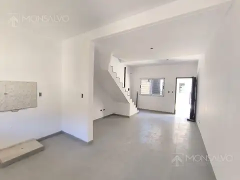 Depto Tipo Casa en Venta en Villa Ballester, USD 105.000