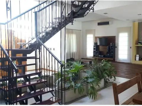 venta boatcenter -gba norte-tigre -amarra de 20 mts-5 dormitorios en suite-countries-boatcenter-