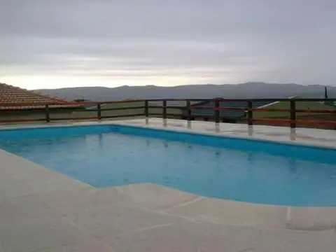 Complejo de 5 Cabañas con Vista al Lago – Villa Carlos Paz