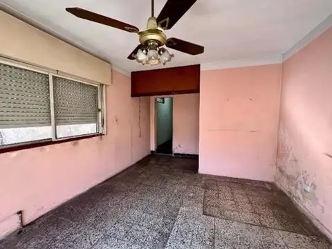 Depto Tipo Casa en Venta 70 años