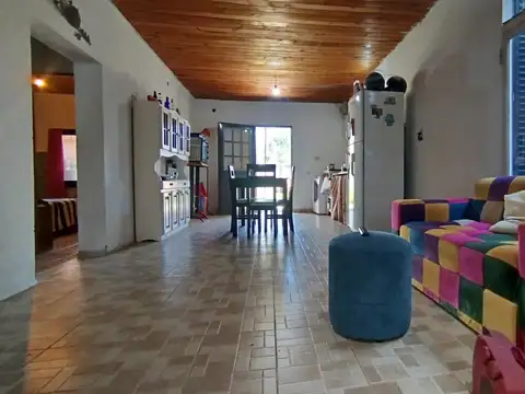 VENTA CASA A METROS DEL RIO - COCHERA EN G. BAIGORRIA