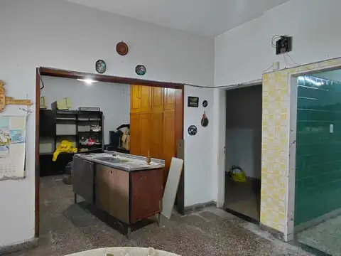 VENTA CASA CIUDADELA 4 AMB.JARDIN-REFACCIONAR