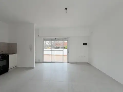 Depto Tipo Casa en Alquiler en La Plata, $ 700.000