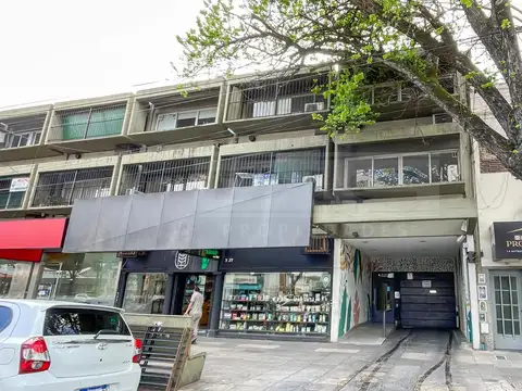 Cochera Venta - Olivos-Vias/Maipu