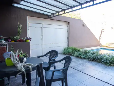 Venta Casa 6 ambientes con patio en Haedo.