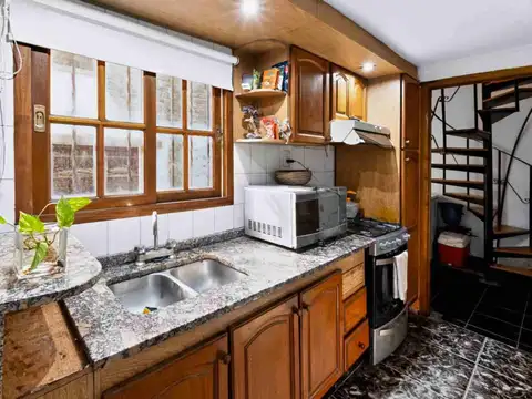 Depto Tipo Casa en Venta de 3 ambientes