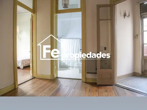 Rivadavia 7000, Piso 1