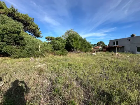 LOTE  de 500 metros en Nueva Atlantis a 2 cuadras de la playa con escritura