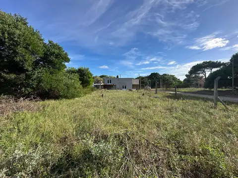 LOTE  de 500 metros en Nueva Atlantis a 2 cuadras de la playa