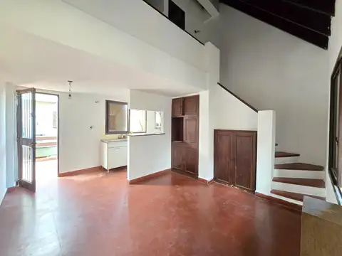 Departamento con balcón terraza en Venta en Villa Sarmiento