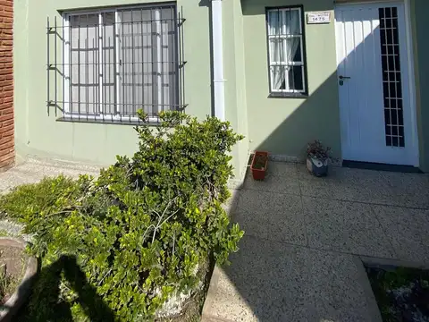 Casa en Venta San Antonio de Padua 3 Ambientes con patio y pileta