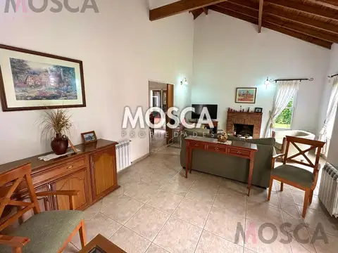 Casa en Venta en La Reja, USD 240.000